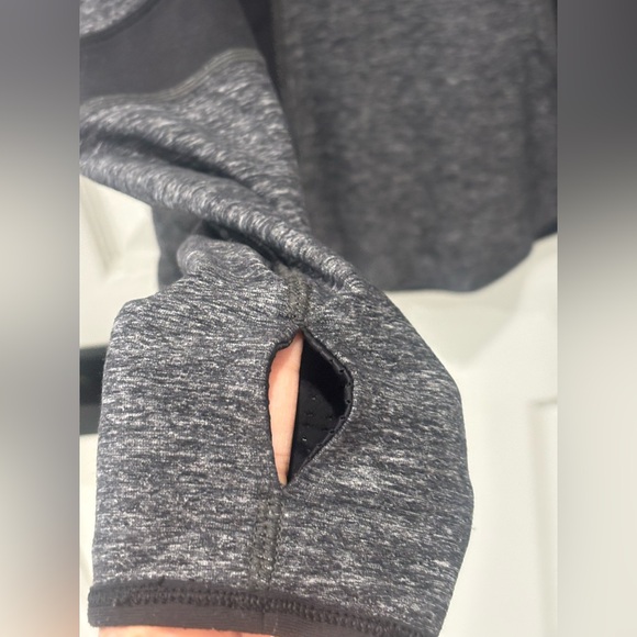 Lululemon reversible bliss jacket Women's Gray and Black Size:S - Picture 5 of 14